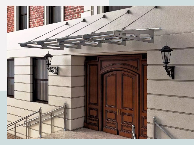 Металлические козырьки от 616 руб. в Холмске